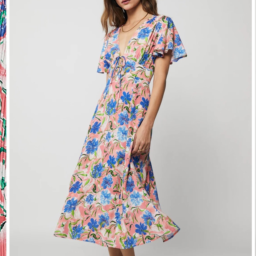 Rue Stiic drea midi dress in sky bloom!